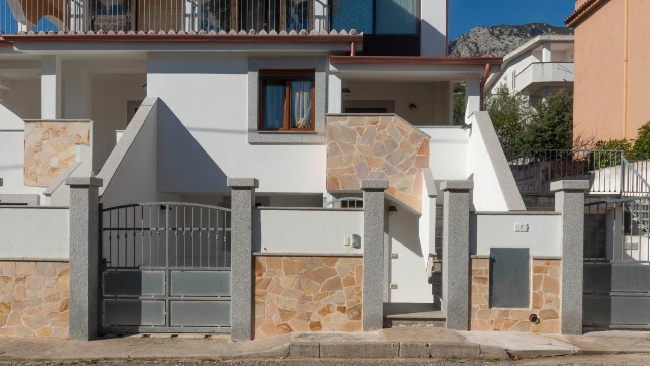 Casa Dei Lecci - Cala Gonone Apartment Bagian luar foto