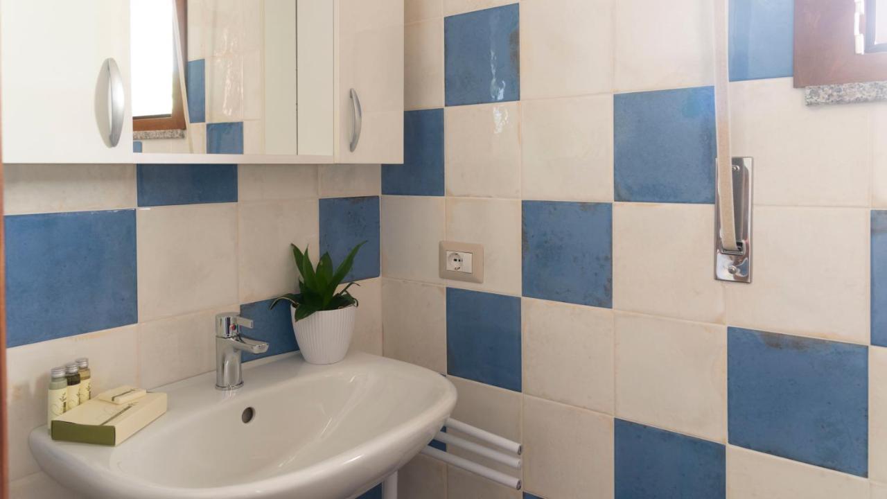 Casa Dei Lecci - Cala Gonone Apartment Bagian luar foto